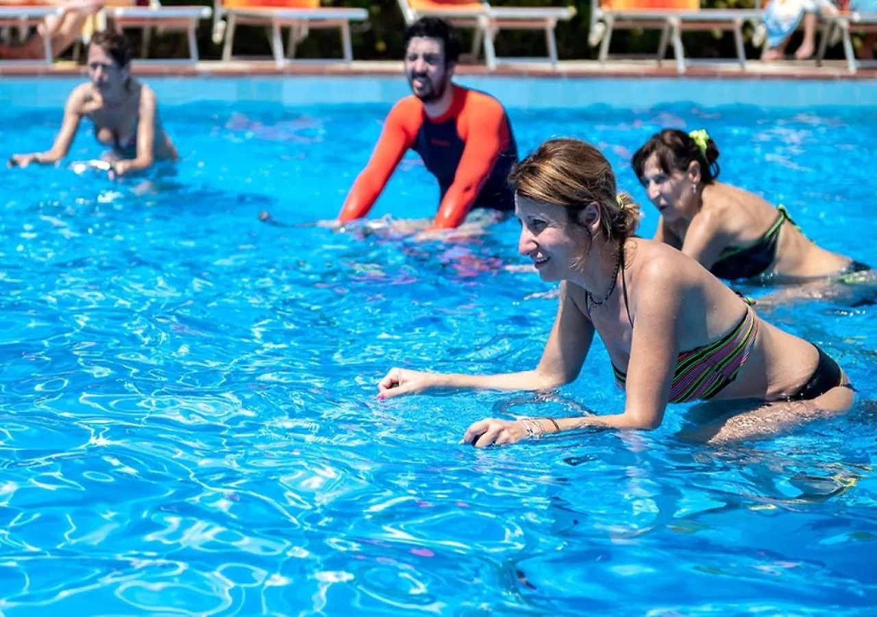فندق أدريا ميلانو ماريتيما 4*,